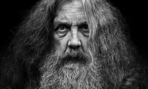 遗憾，《V 字仇杀队》 的作者 Alan Moore 宣布退出漫画界